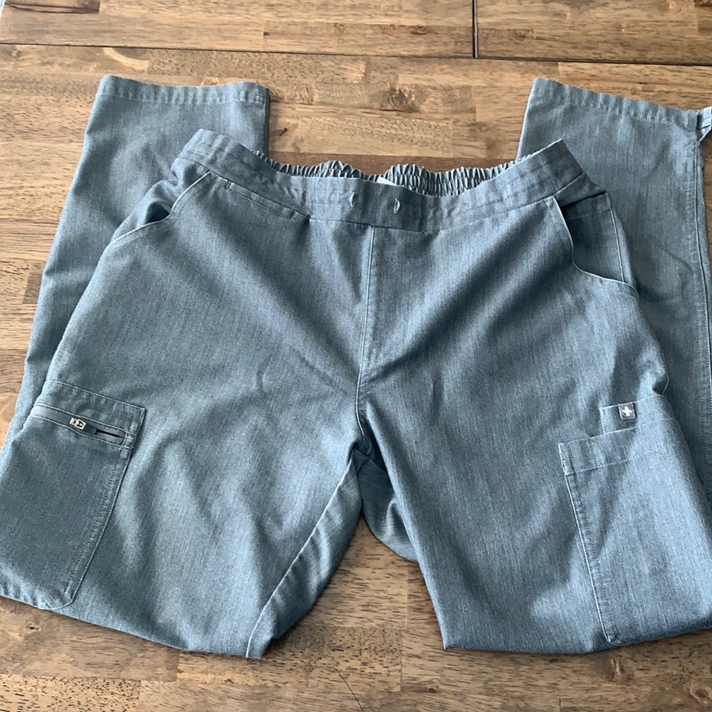 FIGS Yola Skinny scrub pant